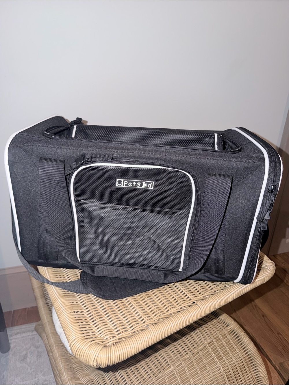 Petskd 18x11x11 Airline Approved Pet Carrier Black
